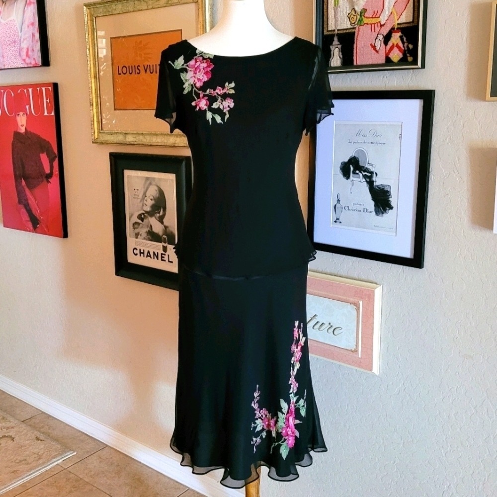 Robbie Bee 90s Black Floral Embroidered 2 Piece Peplum Top and Midi Skirt Set - Picture 3 of 9